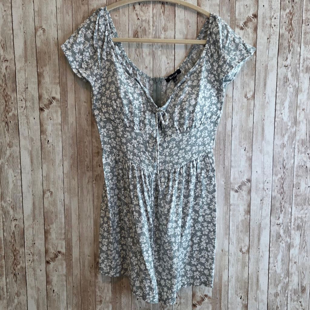Women's New Look Floral Romper M Green White - Picture 2 of 8